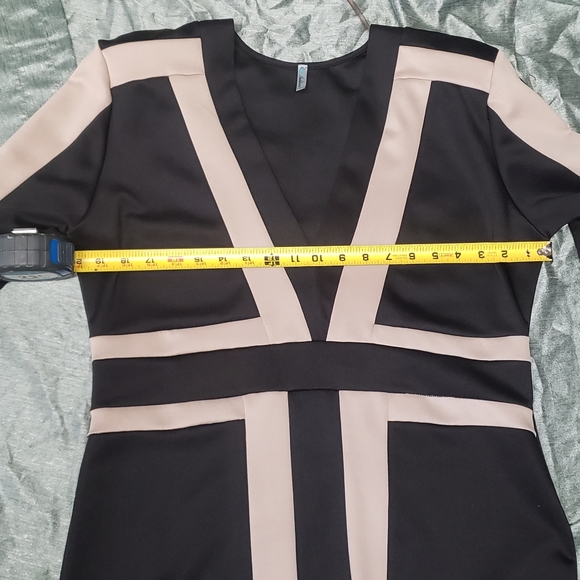 Auditions lady dress long sleeve ๐ 2xl black and tan. - Picture 7 of 15